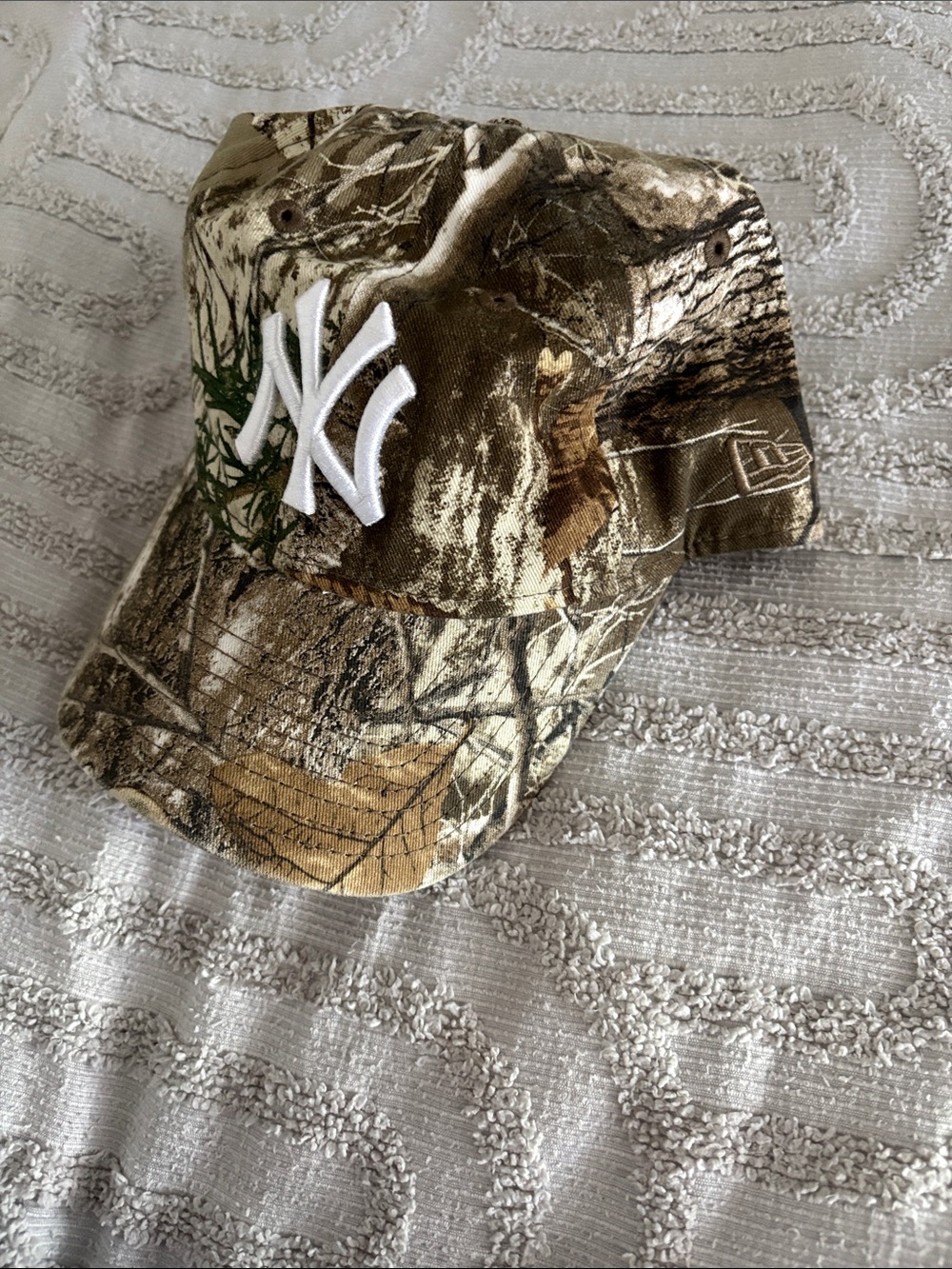 New York yankees aritzia camo baseball cap